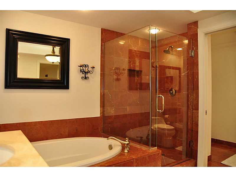 DIPLOMAT OCEANFRONT RESID - Residential Lease