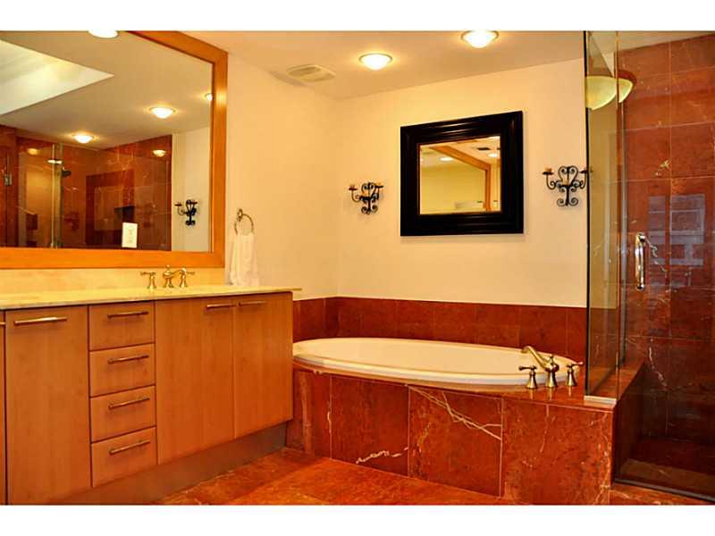 DIPLOMAT OCEANFRONT RESID - Residential Lease