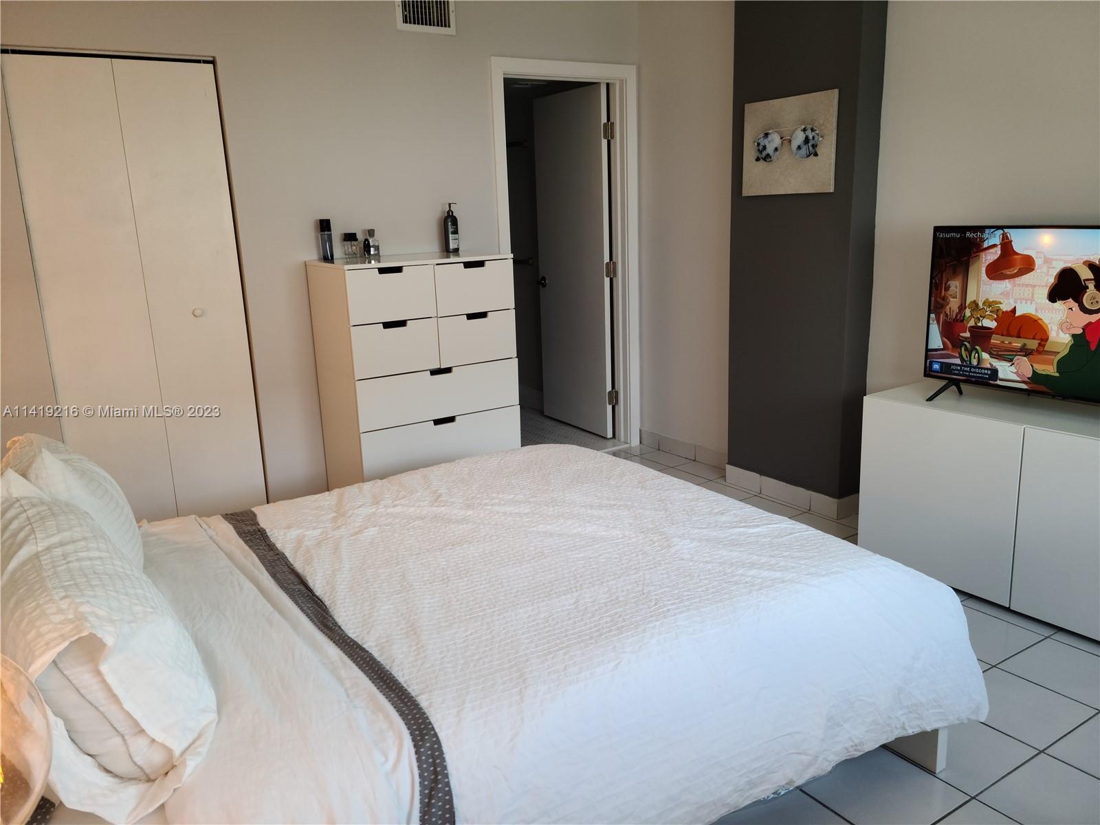 HARDING TOWER CONDO - Residential Lease