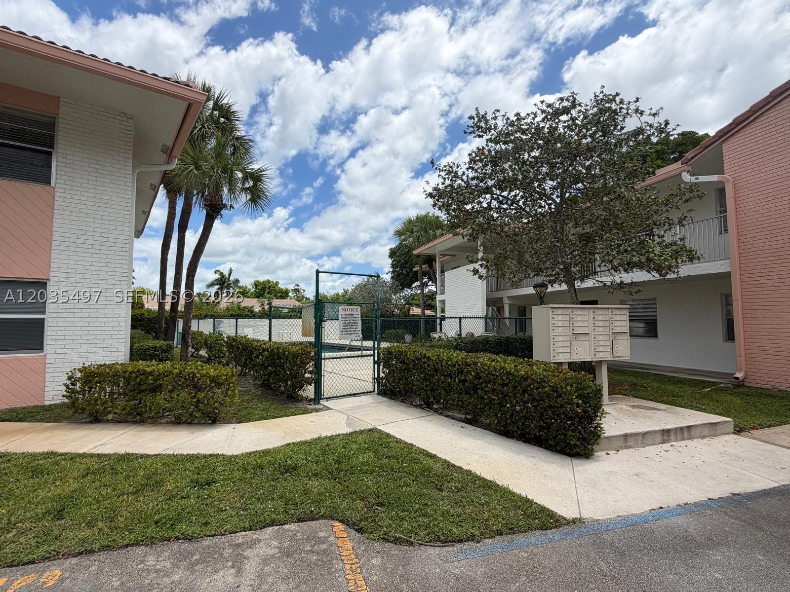 FOREST PARK SOUTH I - Residential Lease