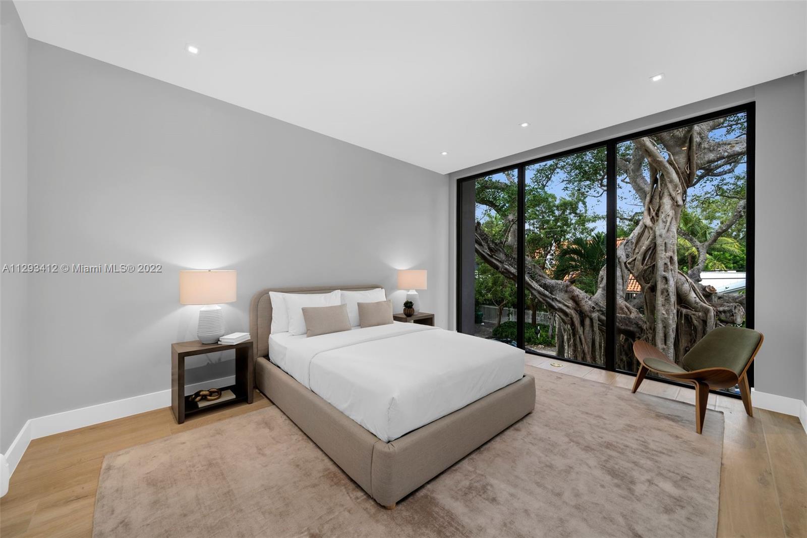 DOUGLAS CIRCLE - Residential