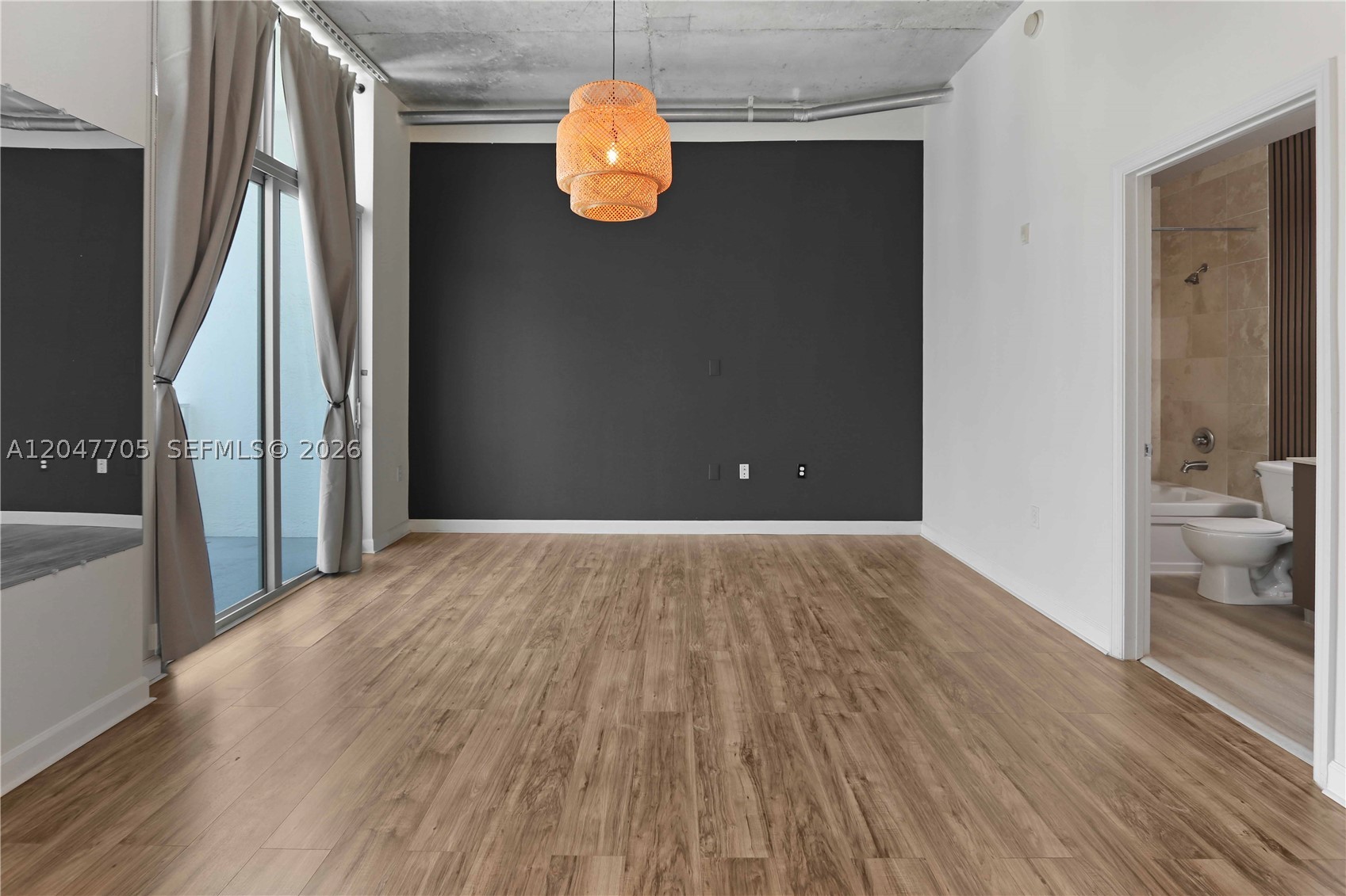 LOFTS AT HOLLYWOOD STATIO - Residential