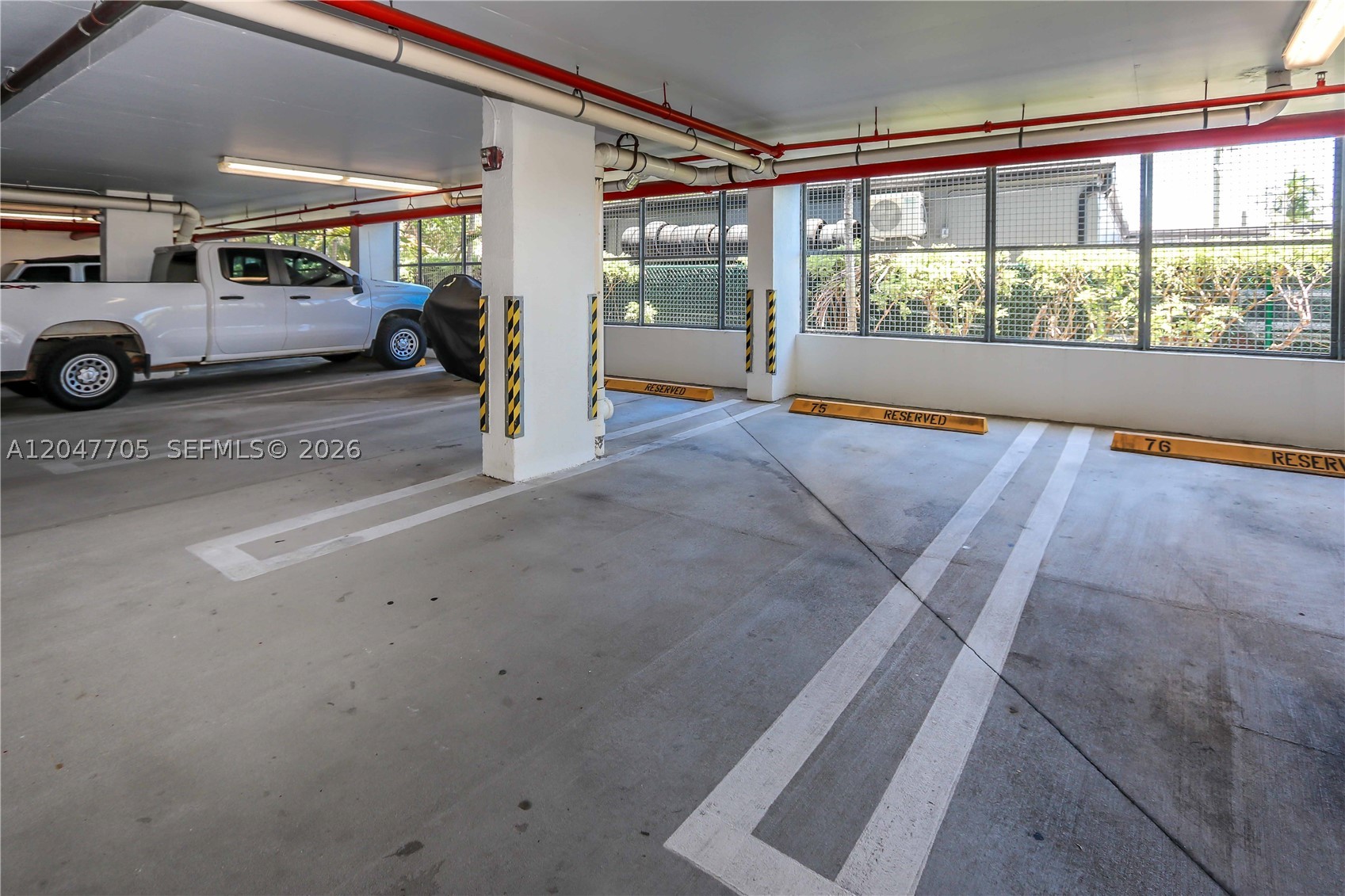 LOFTS AT HOLLYWOOD STATIO - Residential