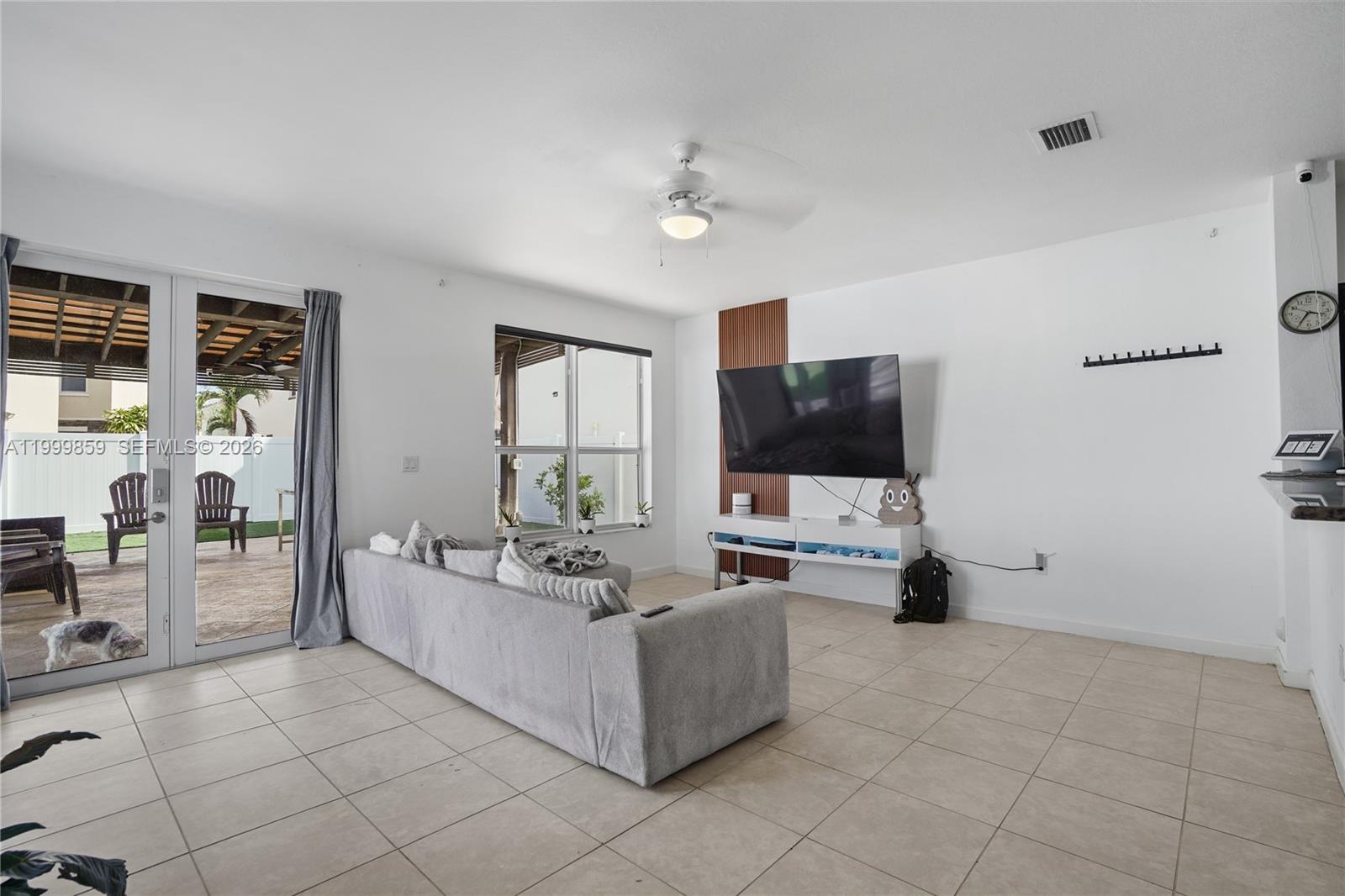 KENDALL COMMONS RESIDENTI - Residential