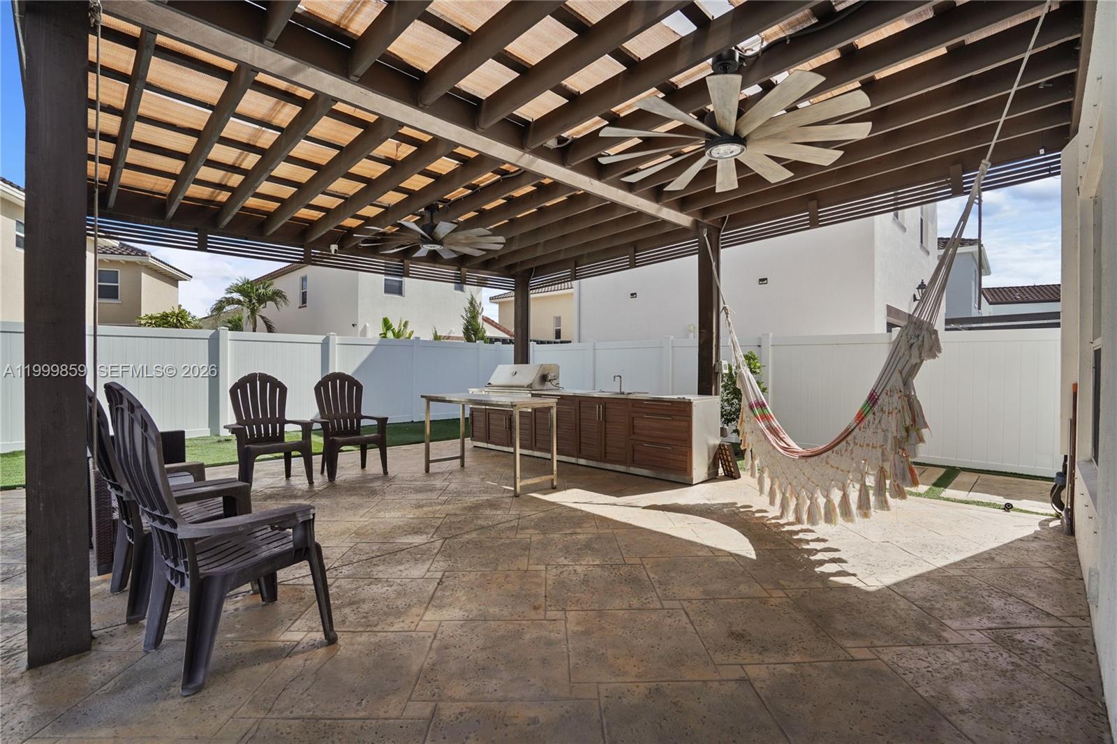 KENDALL COMMONS RESIDENTI - Residential