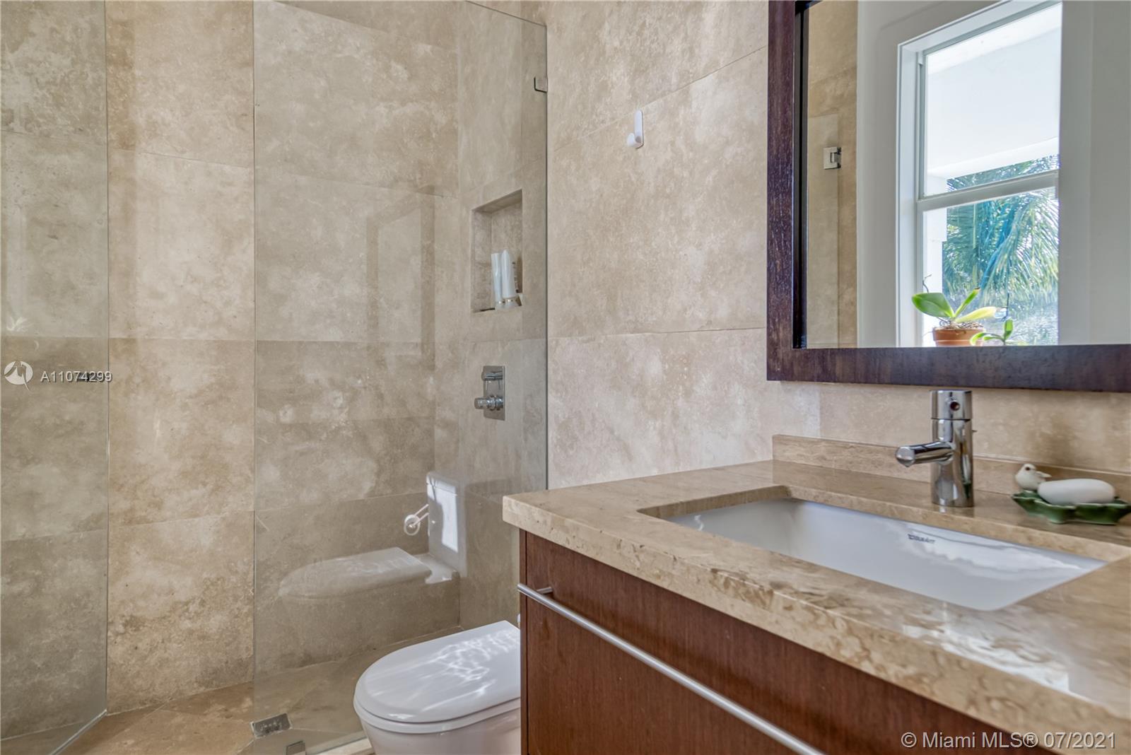 TROPICAL ISLE HOMES SUB 4 - Residential