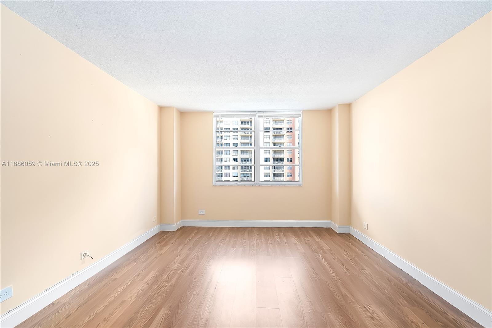 WINSTON TOWERS 100 CONDO - Residential Lease