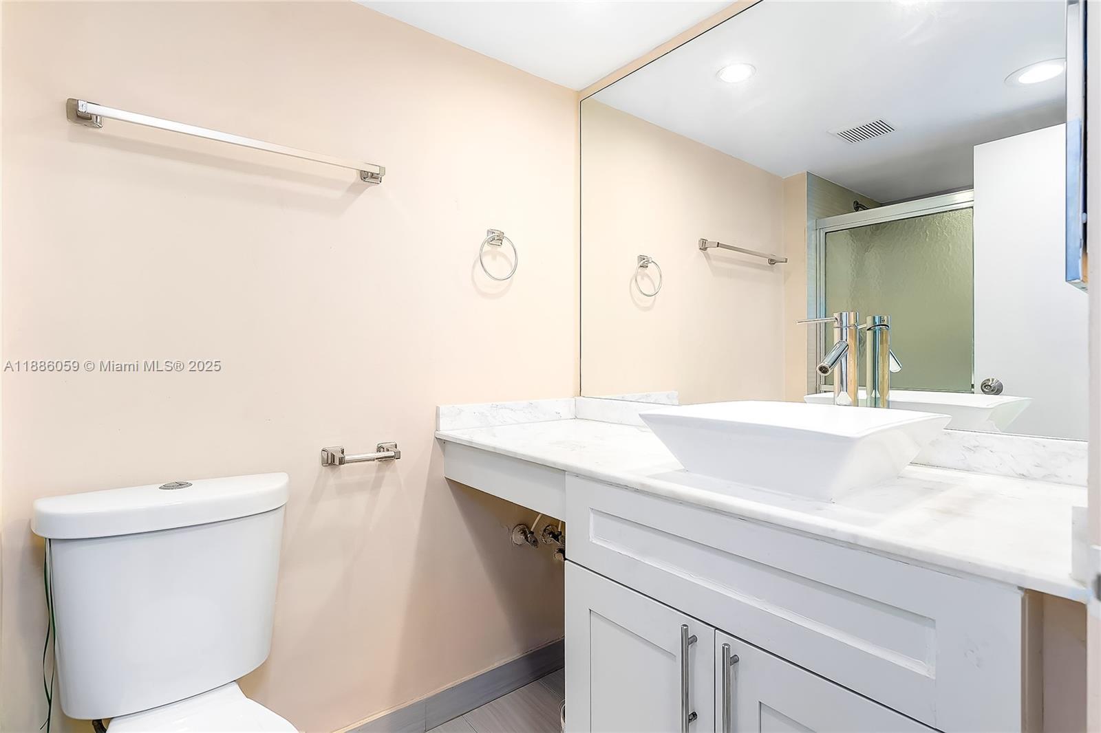WINSTON TOWERS 100 CONDO - Residential Lease