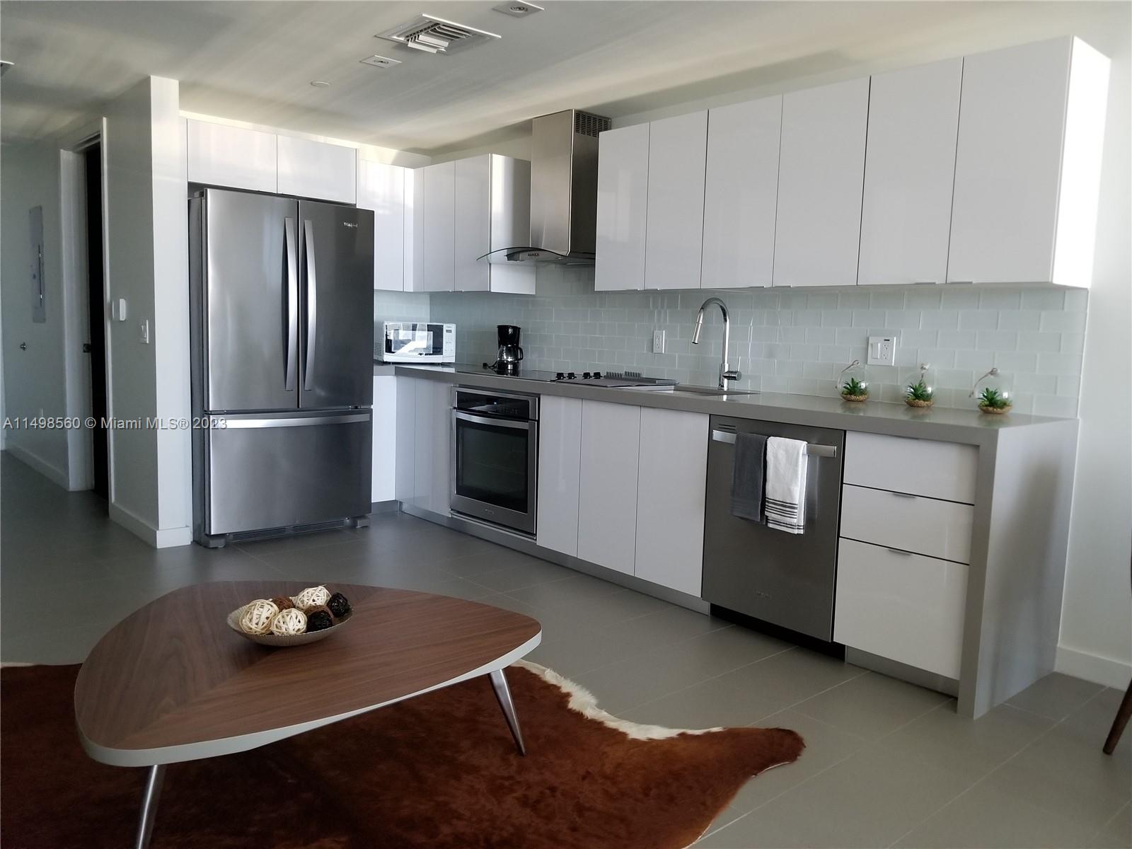 CANVAS CONDO - Residential