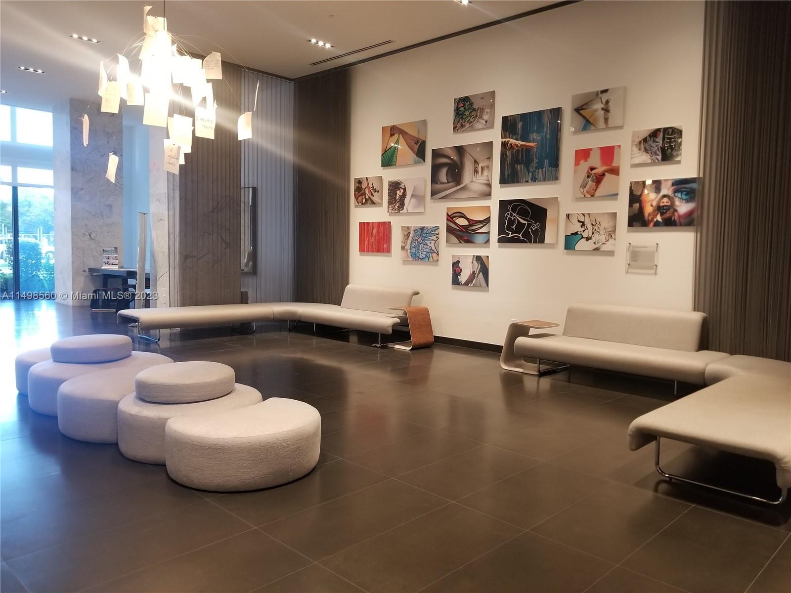 CANVAS CONDO - Residential