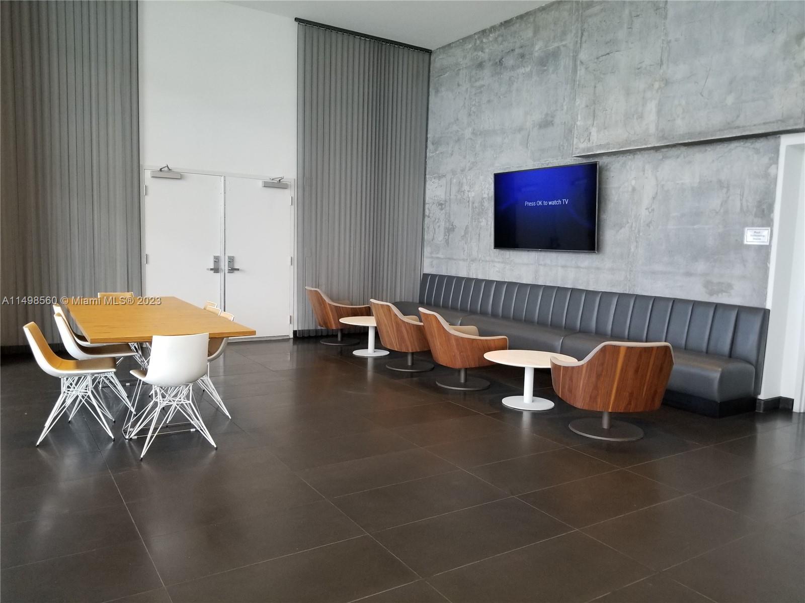 CANVAS CONDO - Residential