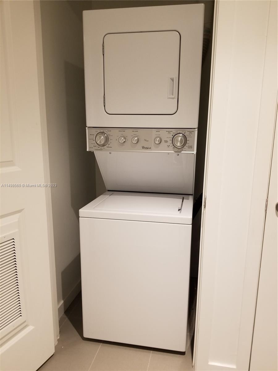 CANVAS CONDO - Residential