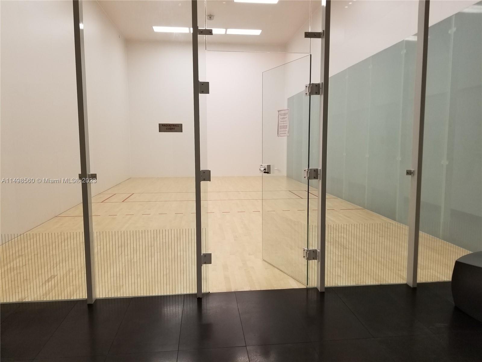 CANVAS CONDO - Residential