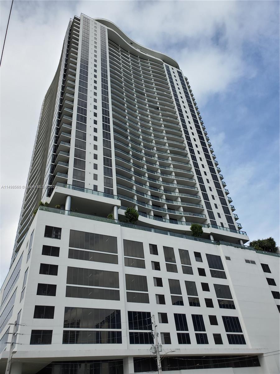 CANVAS CONDO - Residential