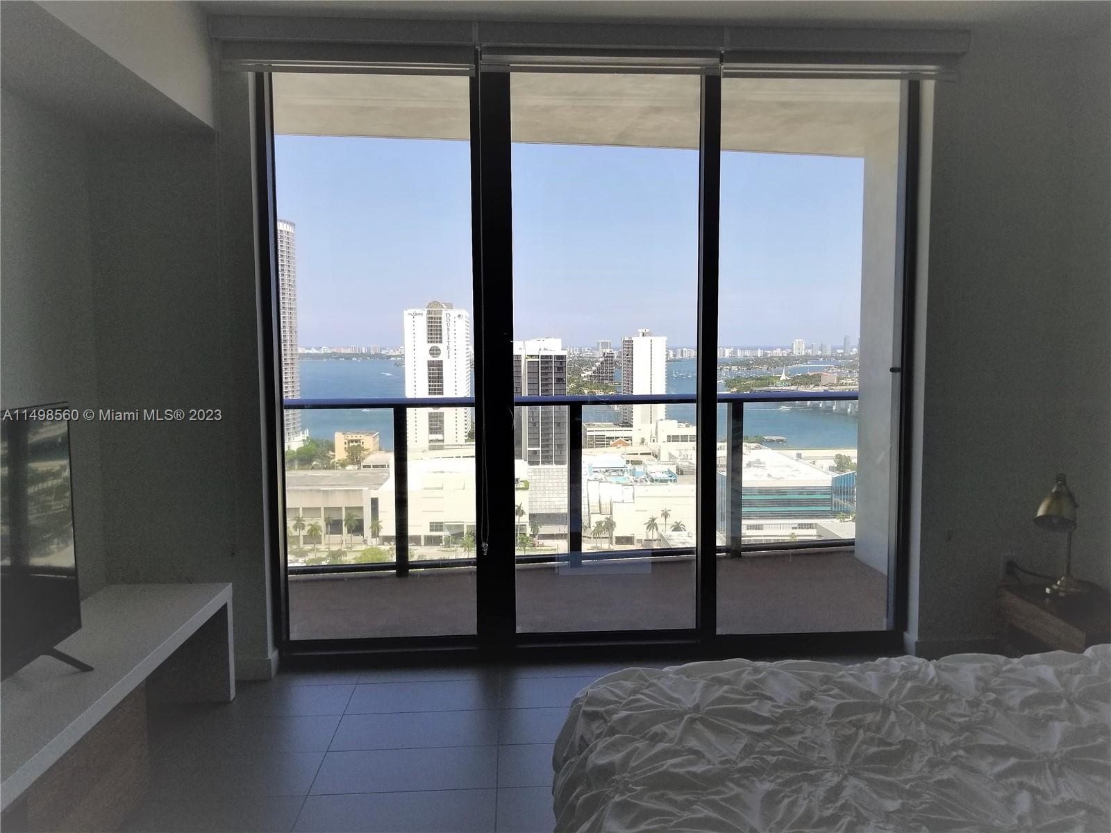 CANVAS CONDO - Residential