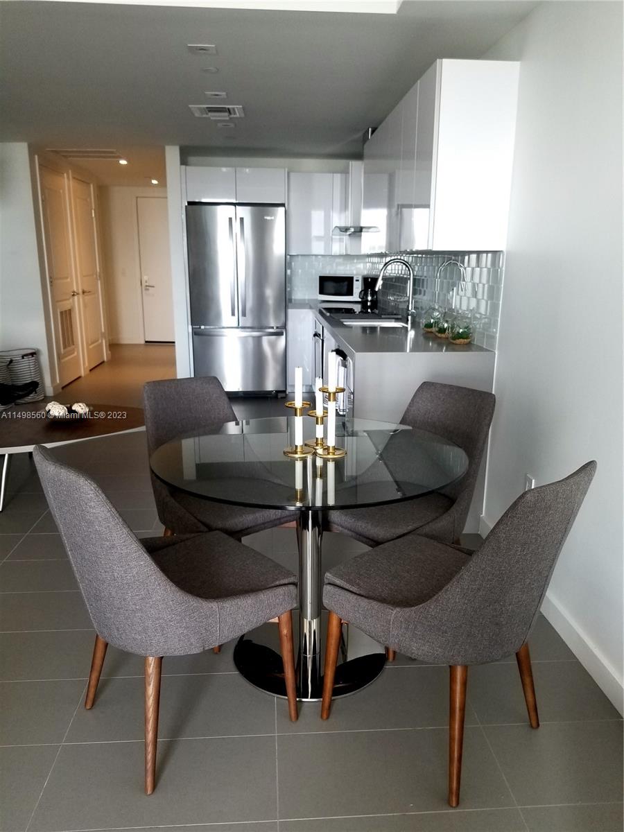 CANVAS CONDO - Residential