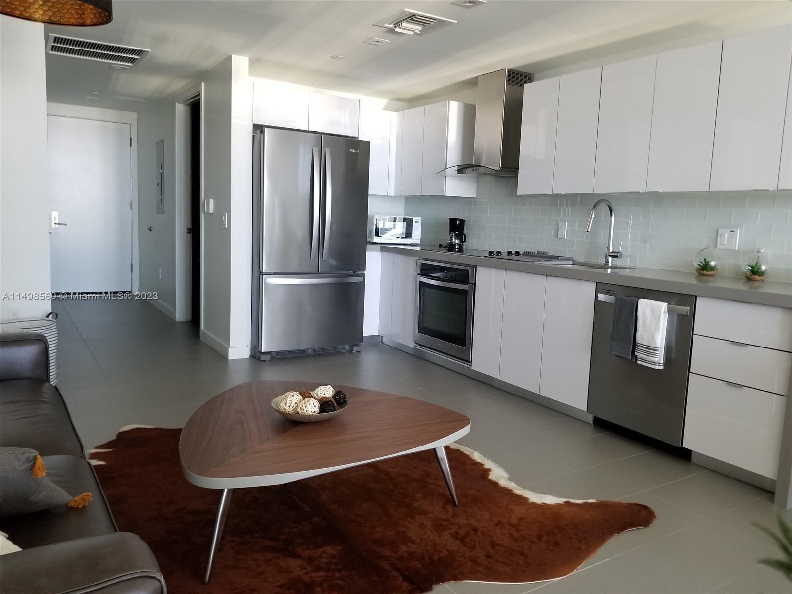 CANVAS CONDO - Residential