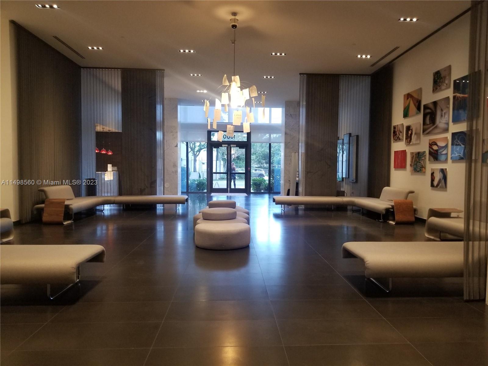 CANVAS CONDO - Residential