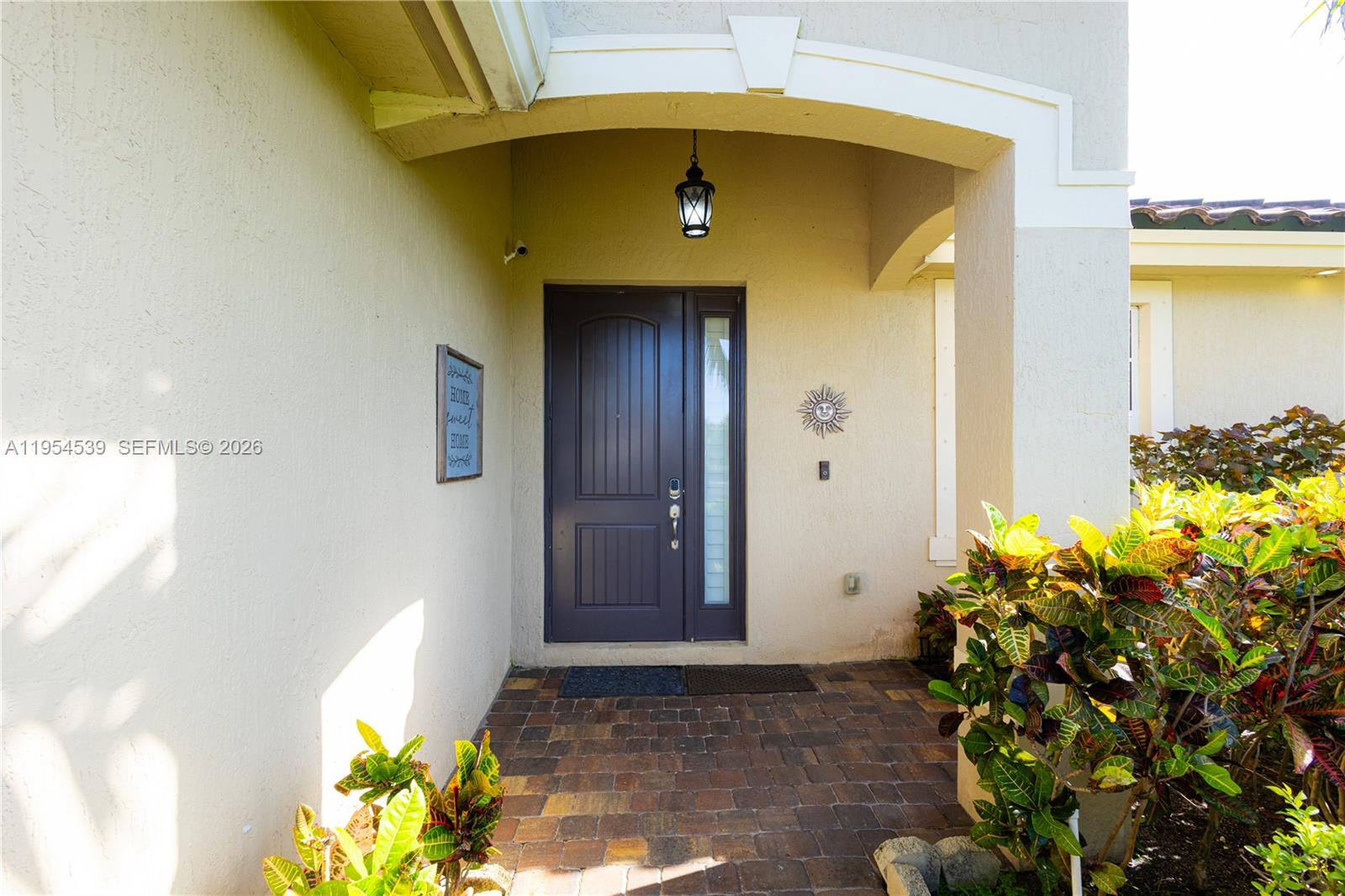 REDLAND REEF - Residential