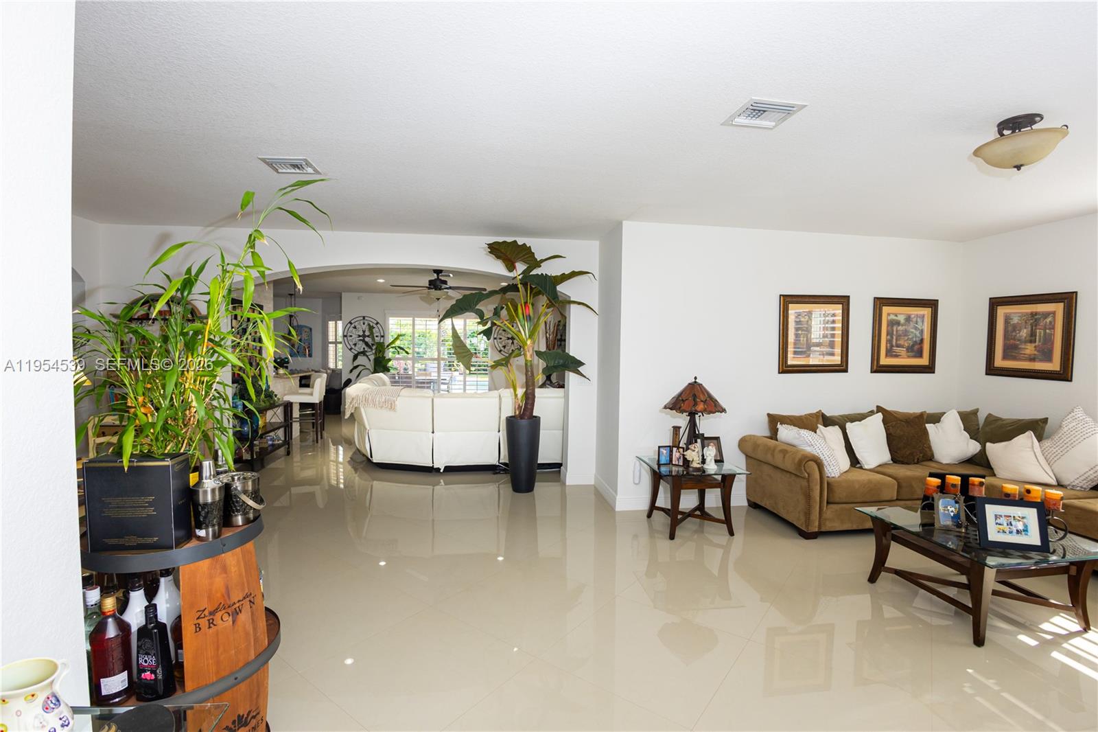 REDLAND REEF - Residential