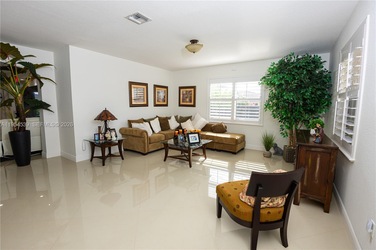 REDLAND REEF - Residential