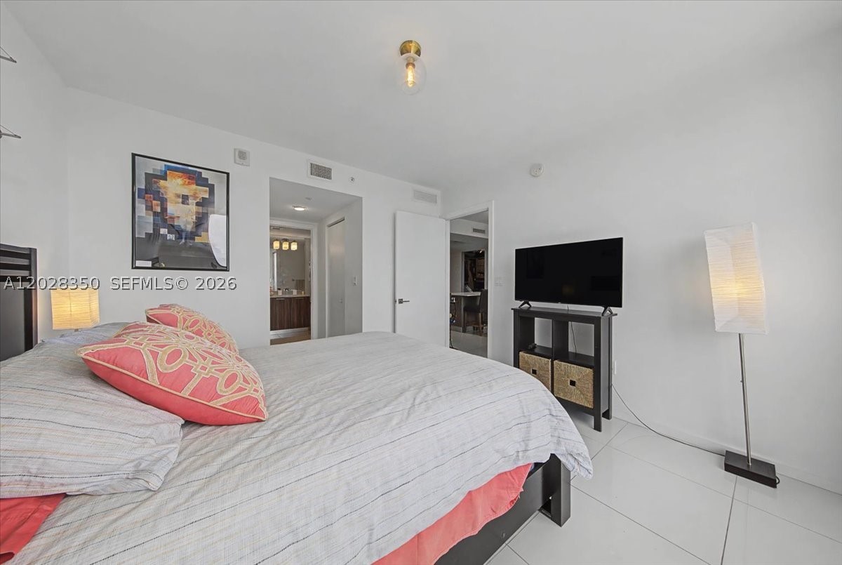 5252 PASEO CONDO - Residential