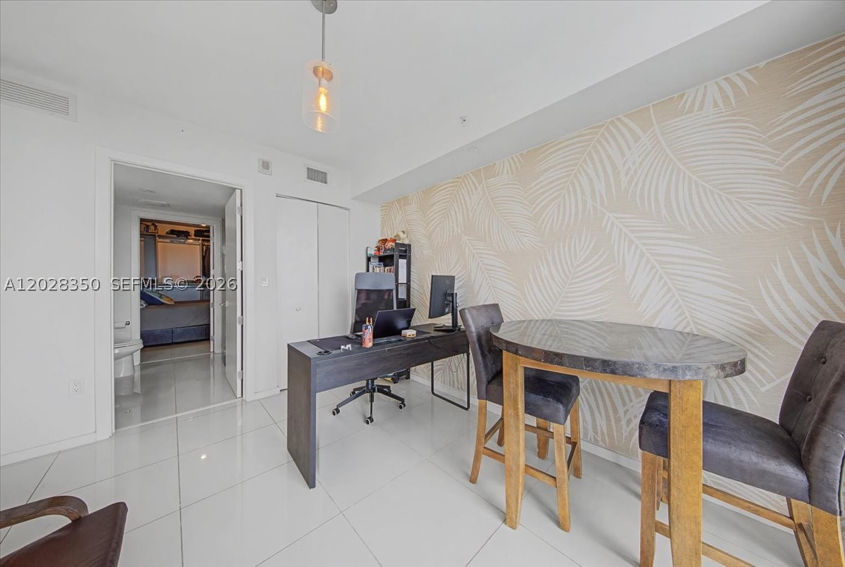 5252 PASEO CONDO - Residential