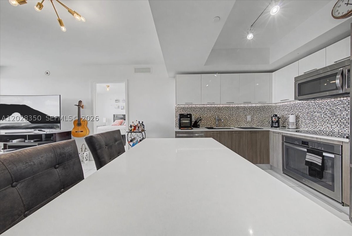 5252 PASEO CONDO - Residential