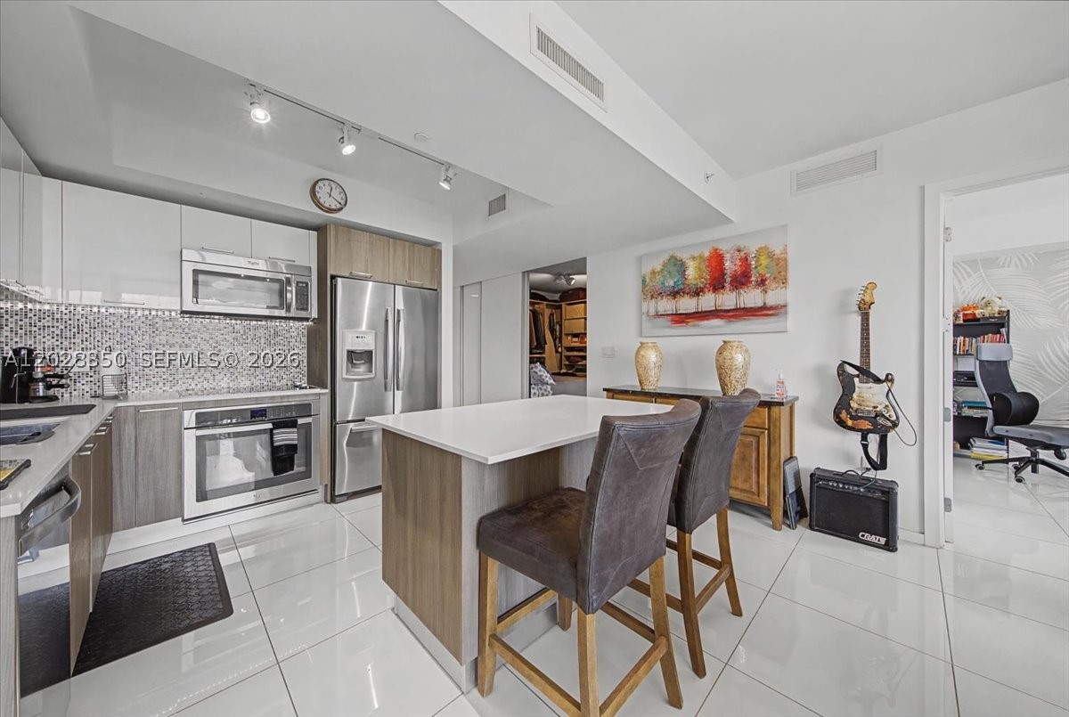 5252 PASEO CONDO - Residential