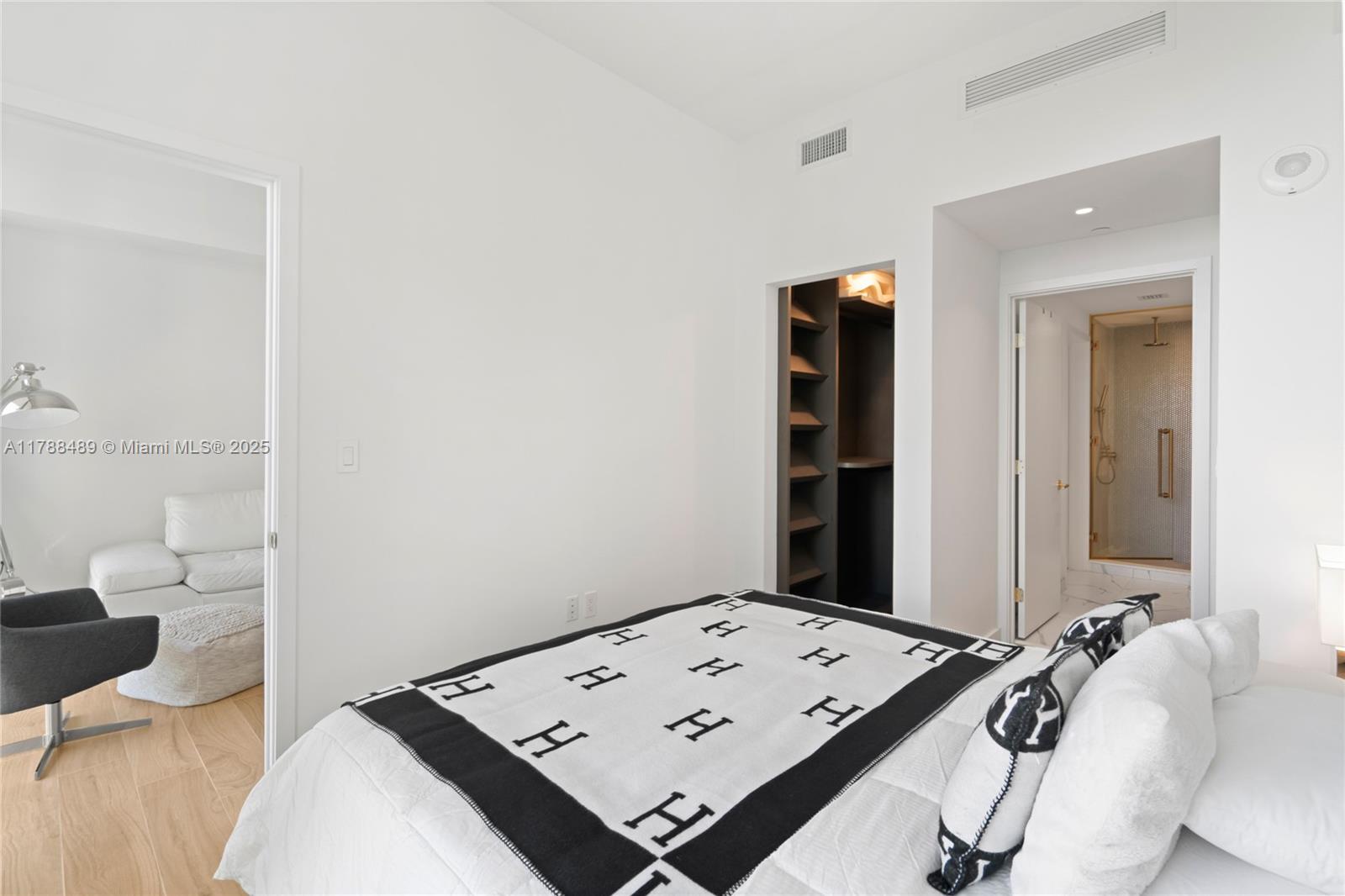 2678 TIGERTAIL CONDO - Residential