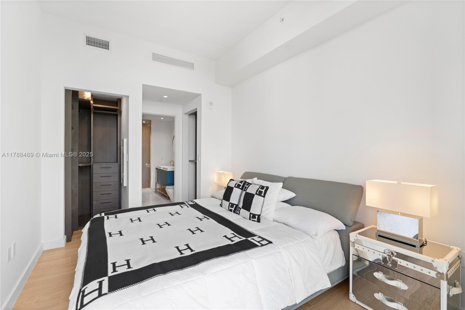 2678 TIGERTAIL CONDO - Residential