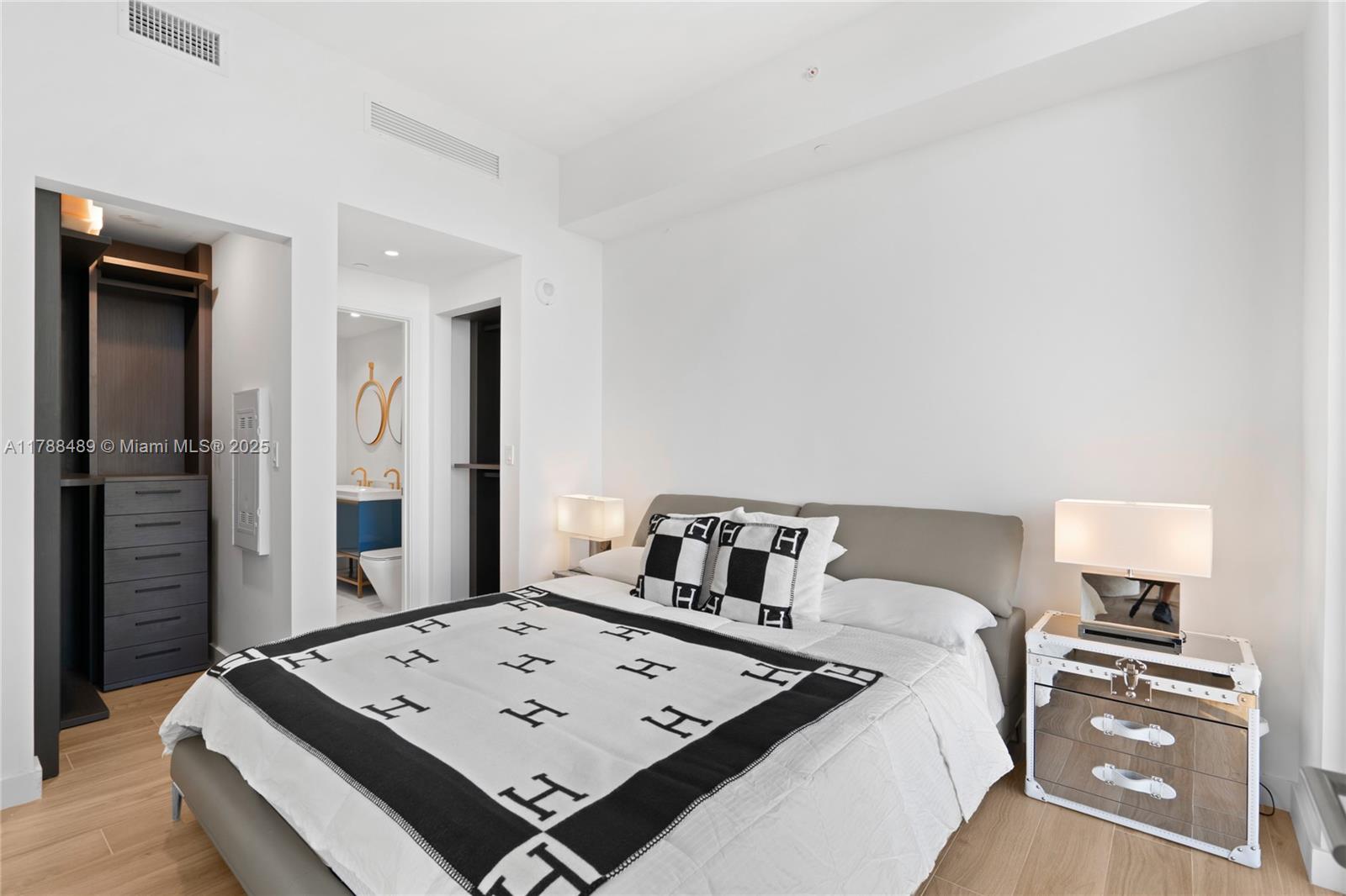 2678 TIGERTAIL CONDO - Residential