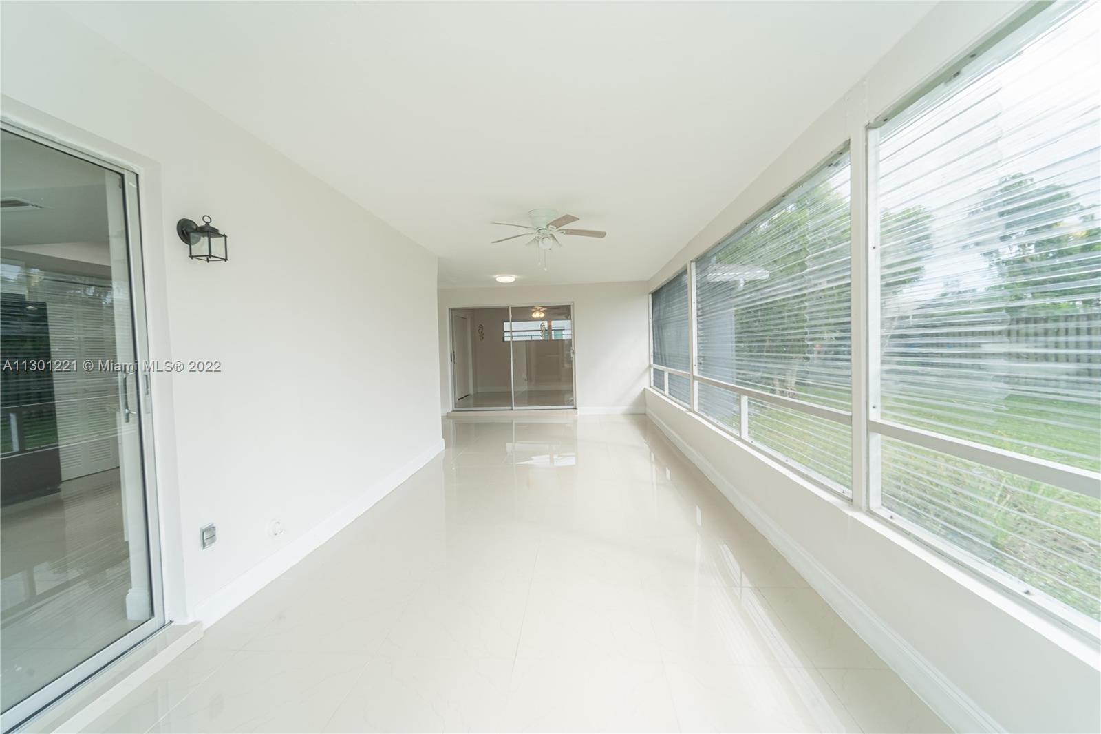 SUNRISE GOLF VILLAGE SECO - Residential