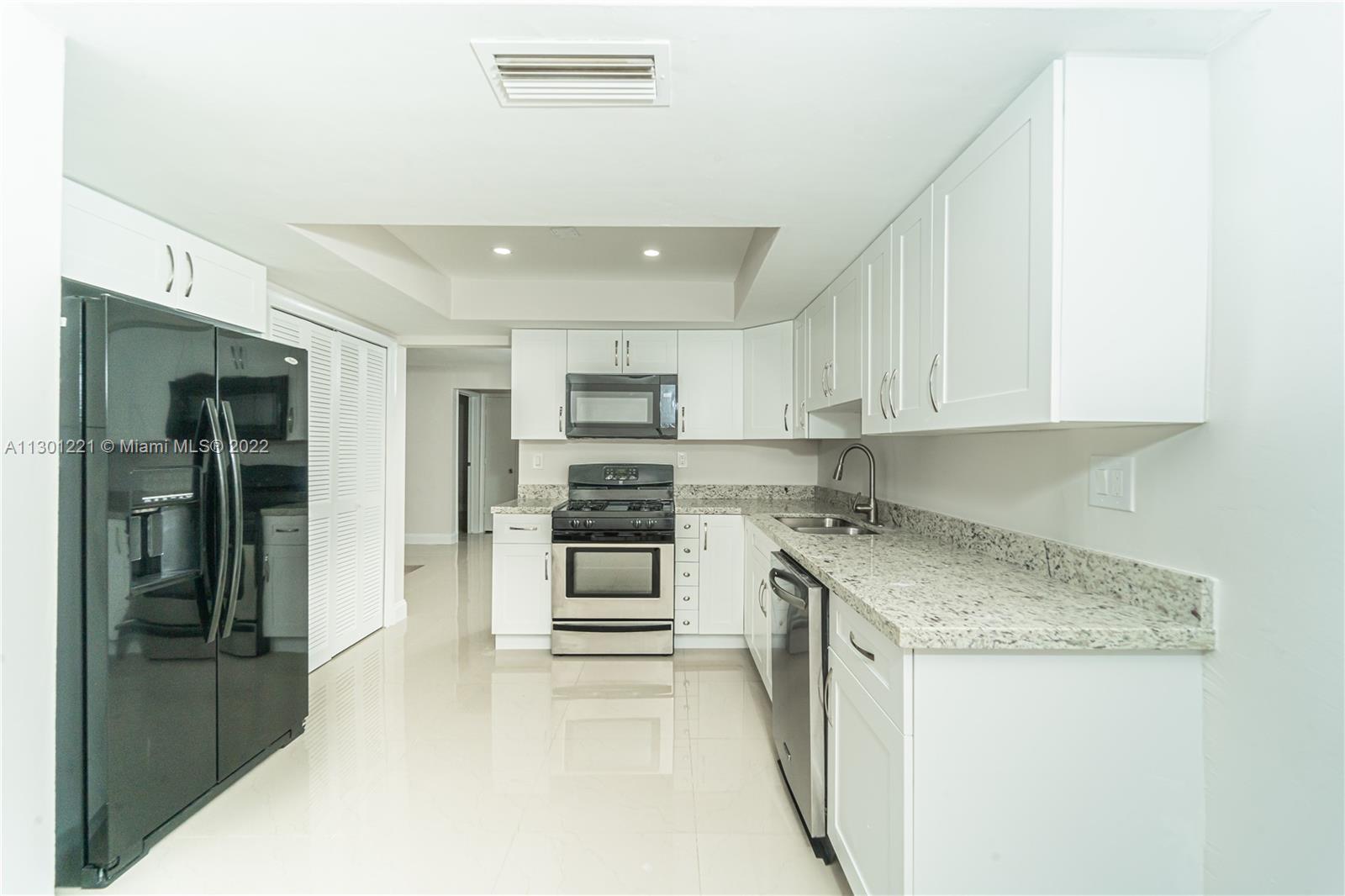 SUNRISE GOLF VILLAGE SECO - Residential