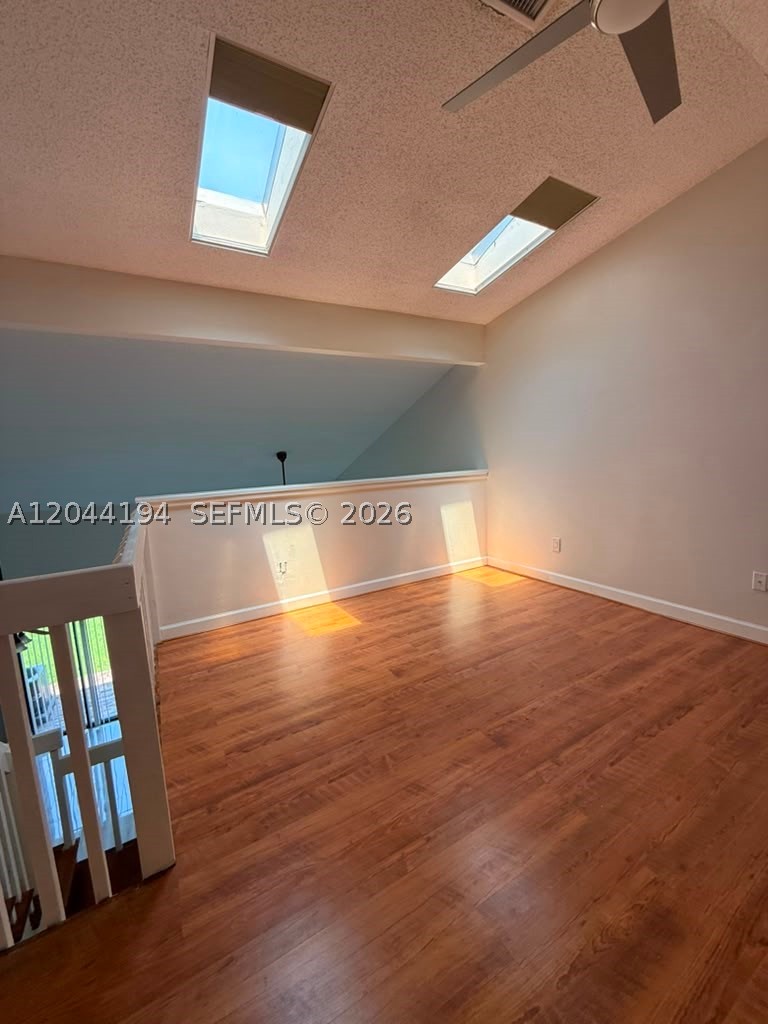 PINE ISLAND LAKES TOWNHOM - Residential Lease