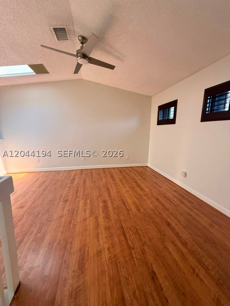 PINE ISLAND LAKES TOWNHOM - Residential Lease