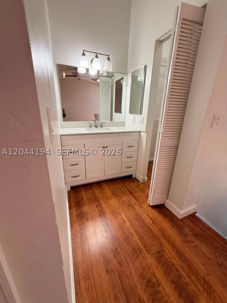 PINE ISLAND LAKES TOWNHOM - Residential Lease