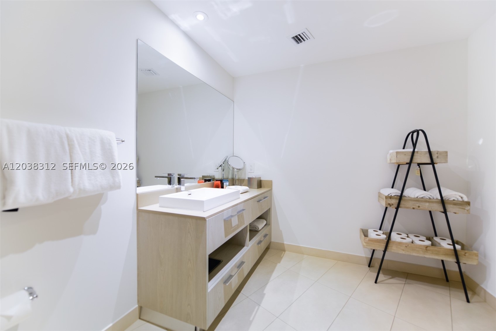 4111 SOUTH OCEAN DRIVE CO - Residential