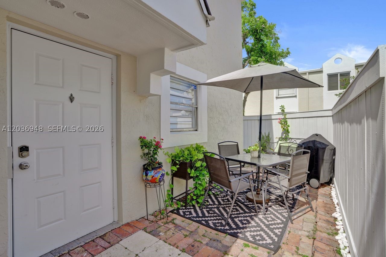 GABLES POINT II CONDO - Residential