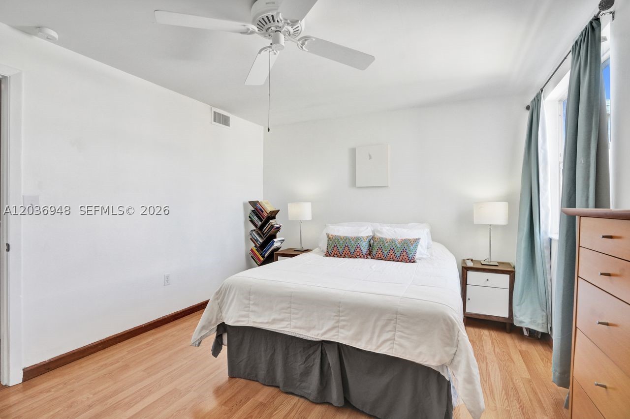 GABLES POINT II CONDO - Residential