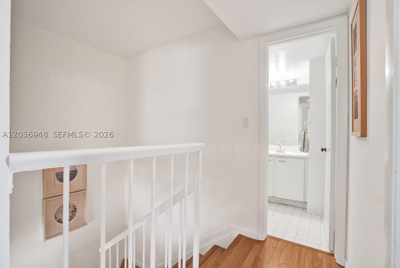 GABLES POINT II CONDO - Residential