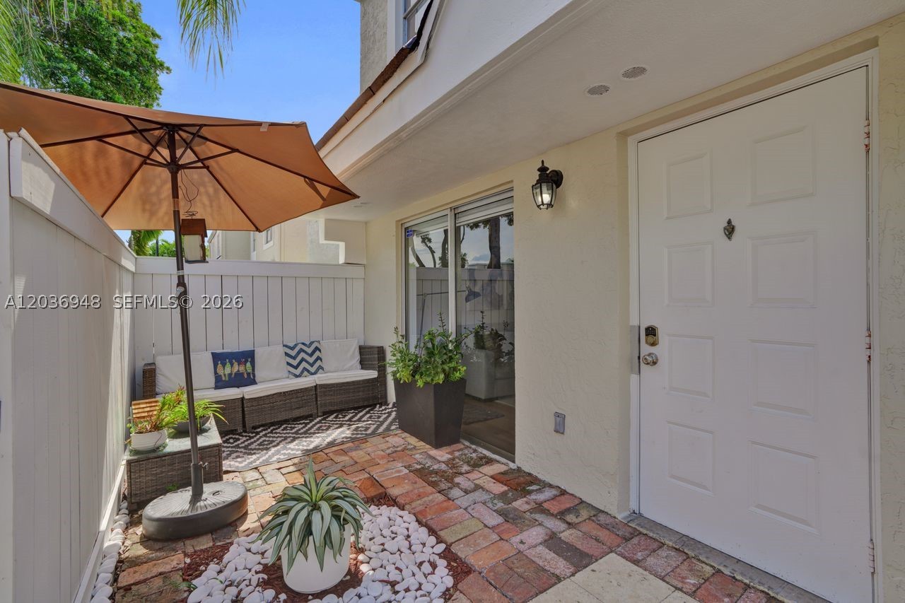 GABLES POINT II CONDO - Residential