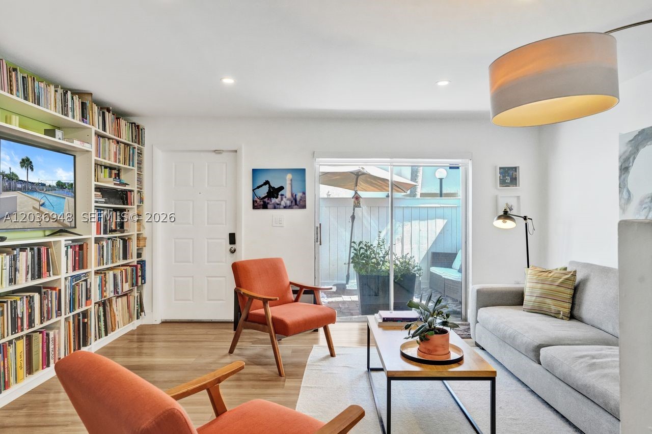 GABLES POINT II CONDO - Residential