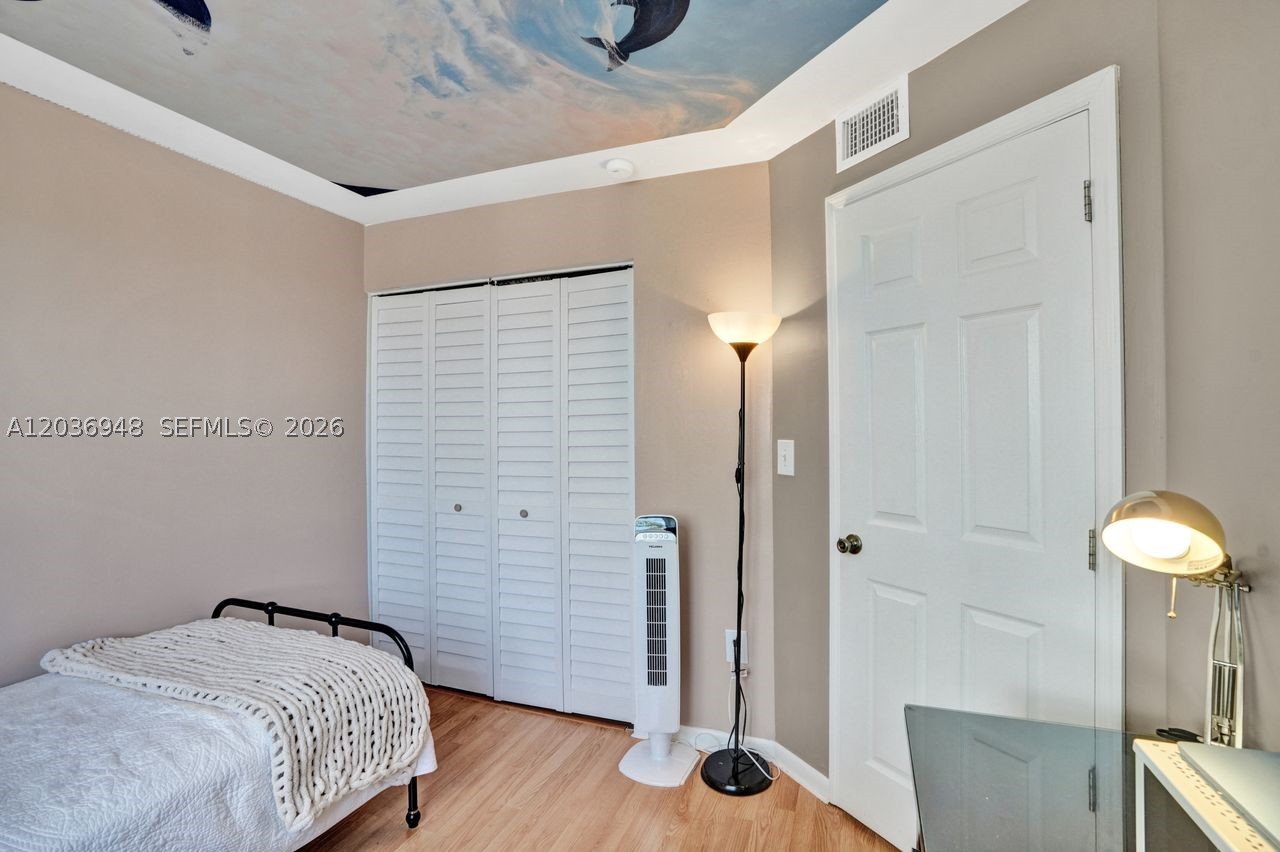GABLES POINT II CONDO - Residential