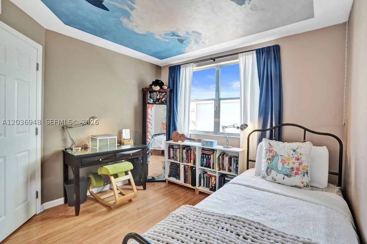 GABLES POINT II CONDO - Residential