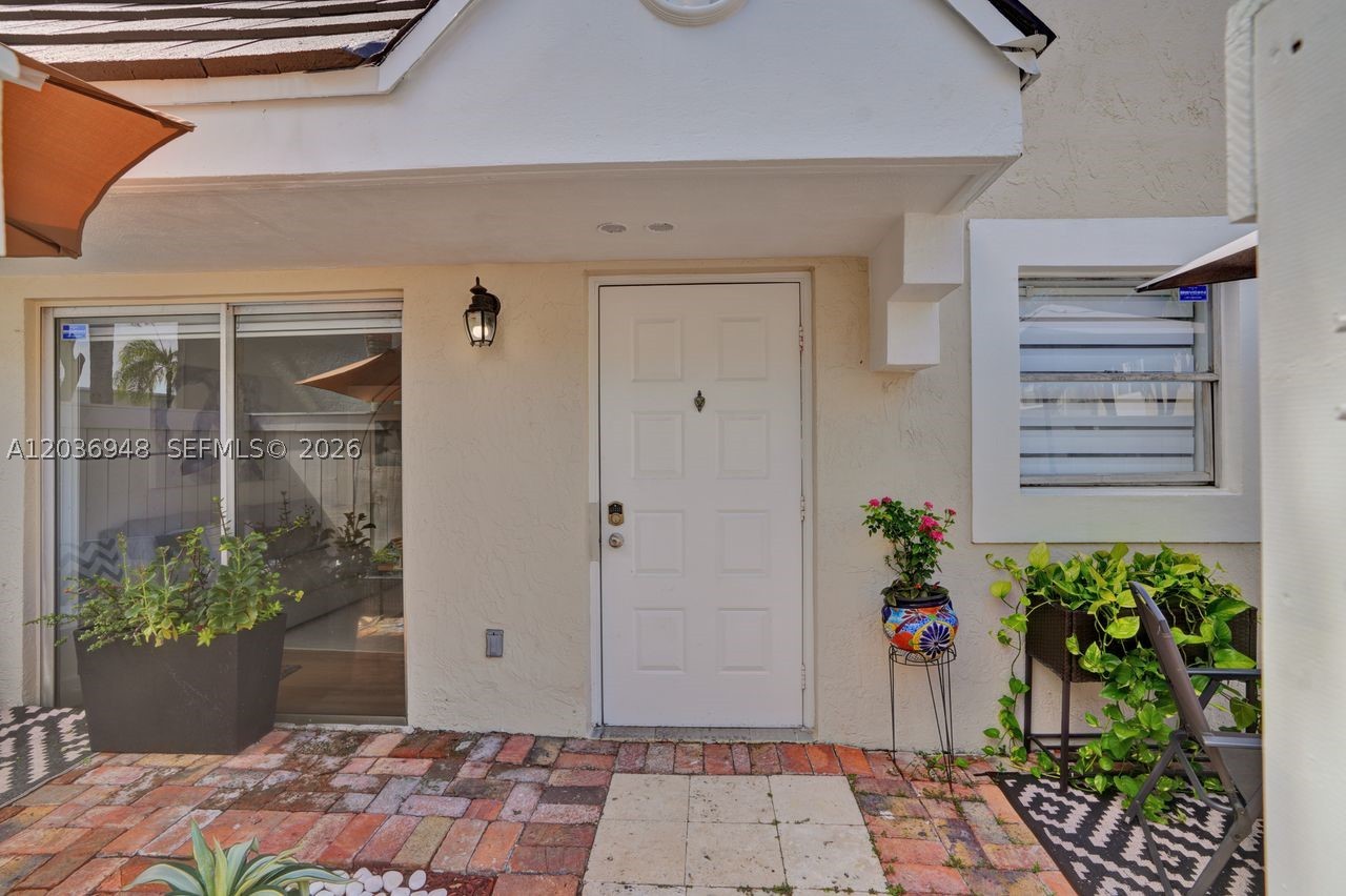 GABLES POINT II CONDO - Residential