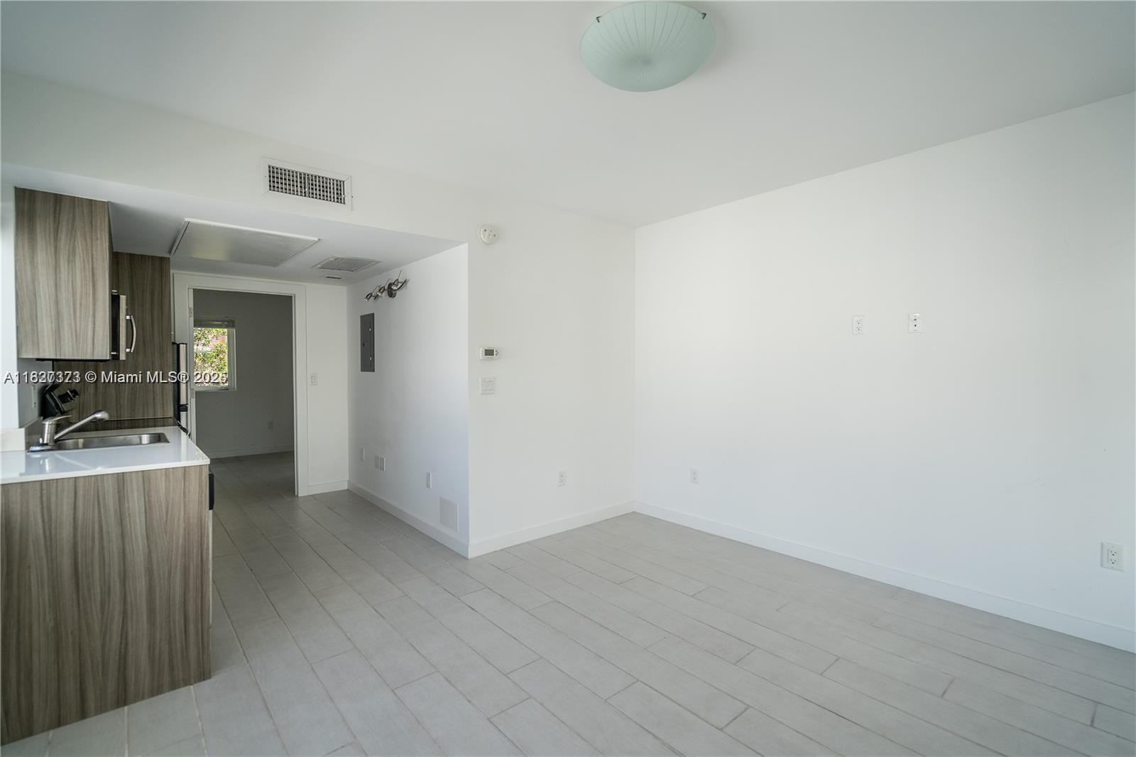 740 MERIDIAN CONDO - Residential Lease
