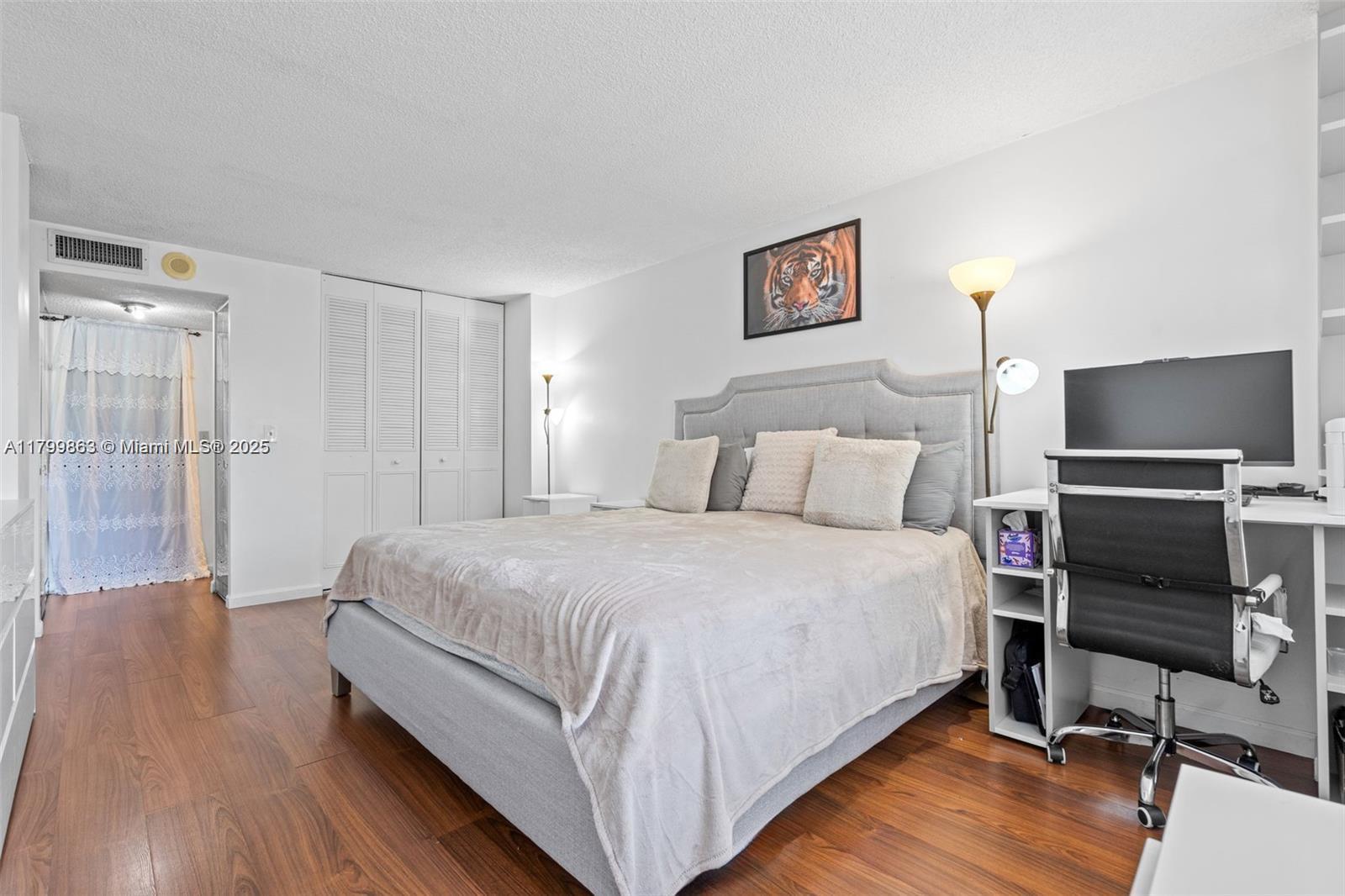 WINSTON TOWERS 200 - Residential Lease