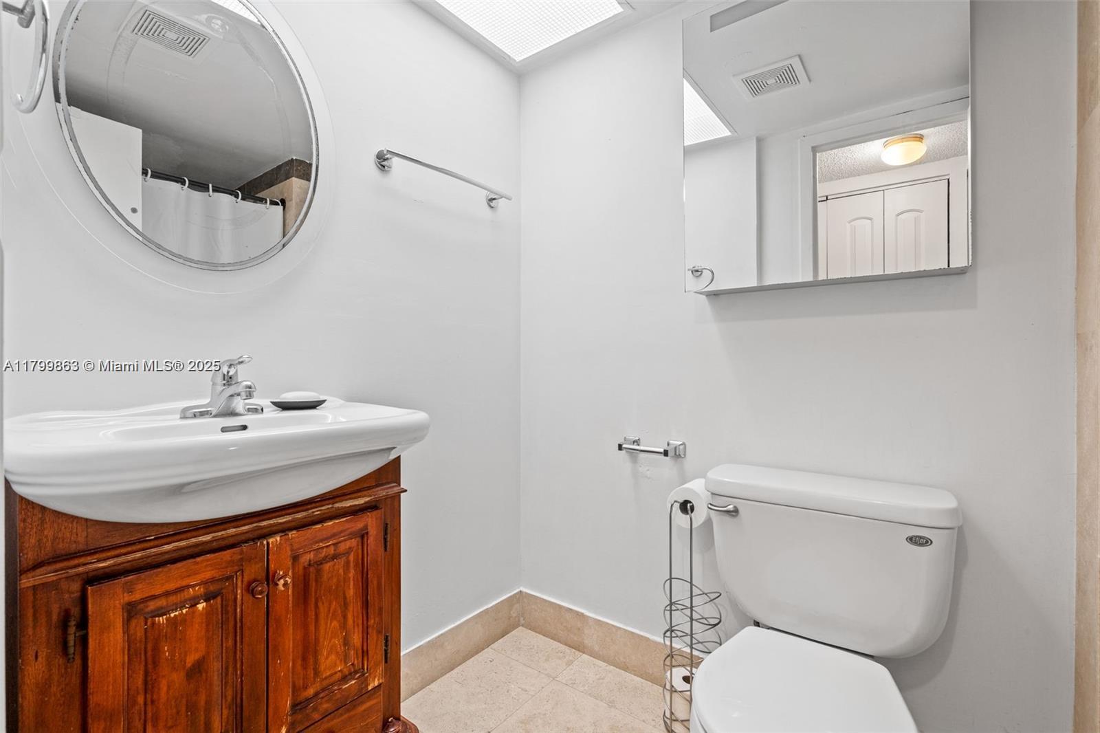 WINSTON TOWERS 200 - Residential Lease