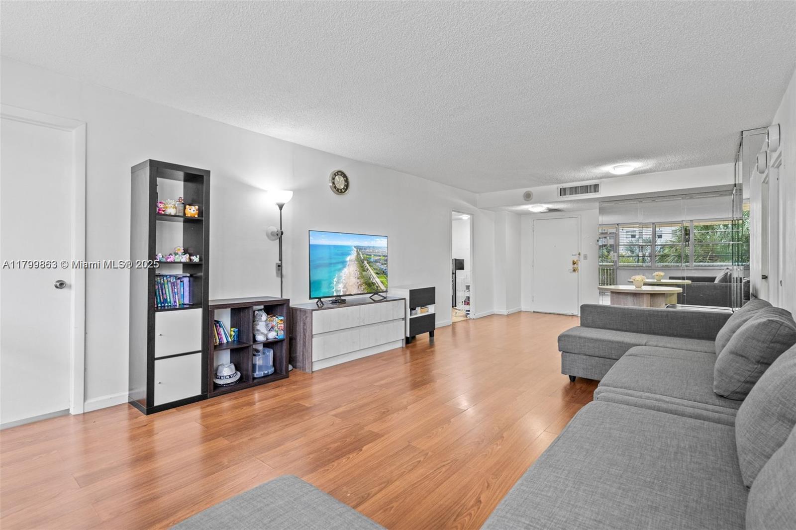 WINSTON TOWERS 200 - Residential Lease